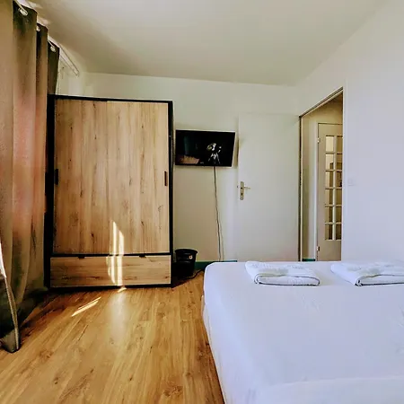 Chic With Parking * Mantes-la-Jolie